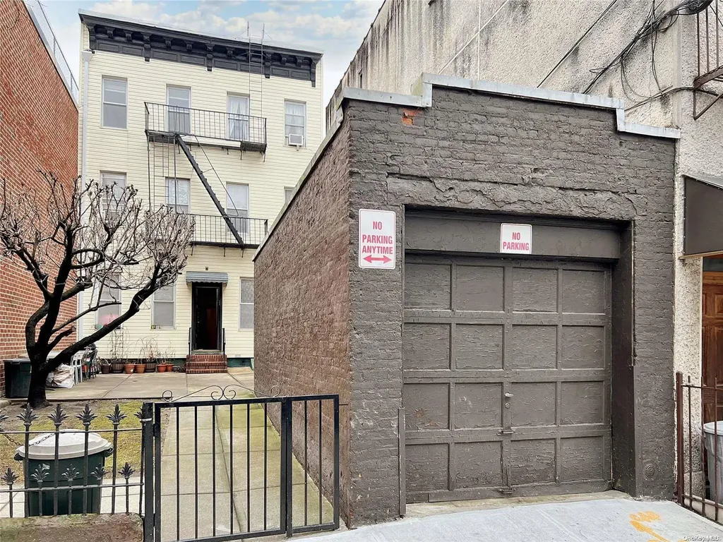 127 N 4th Street Brooklyn NY 11249