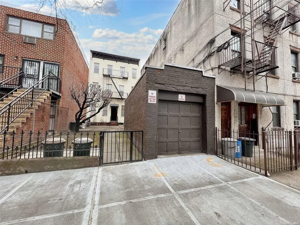 127 N 4th Street Brooklyn NY 11249
