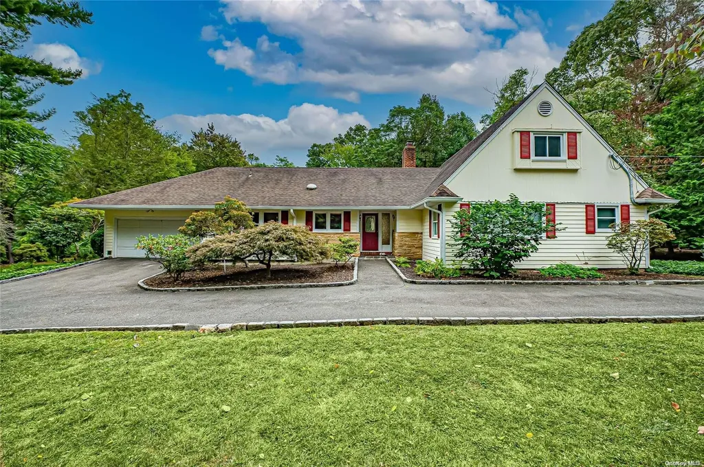 36 Bridle Path Saint James NY 11780