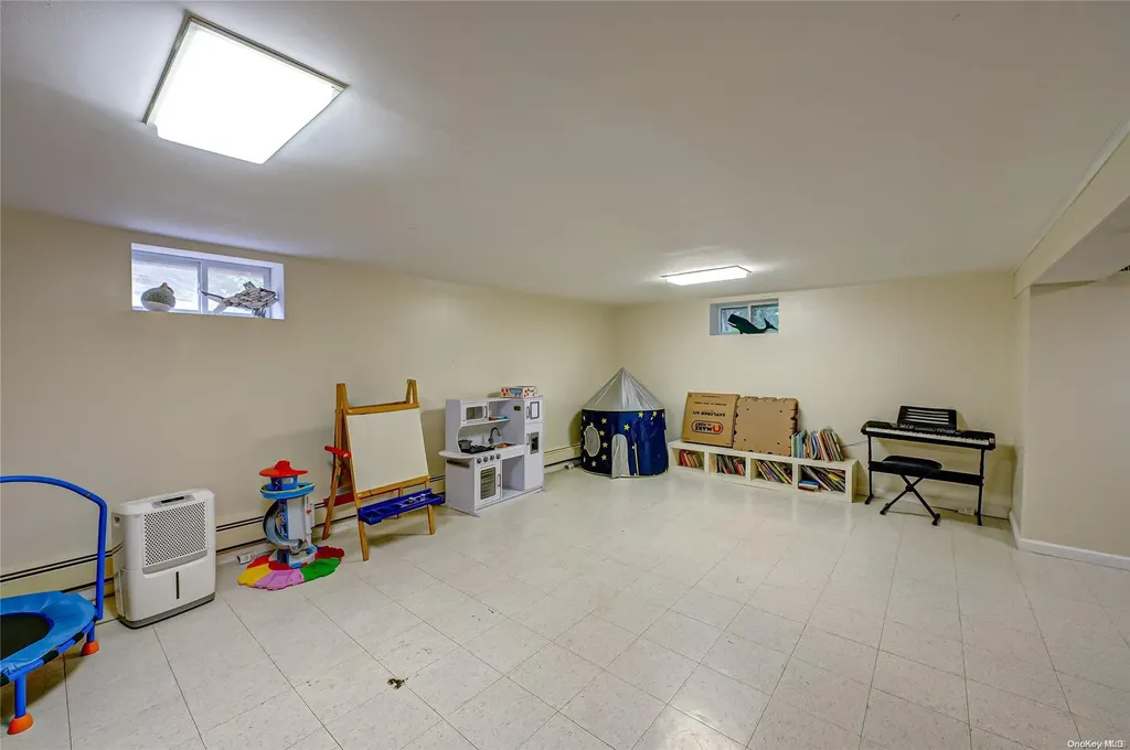 36 Bridle Path Saint James NY 11780