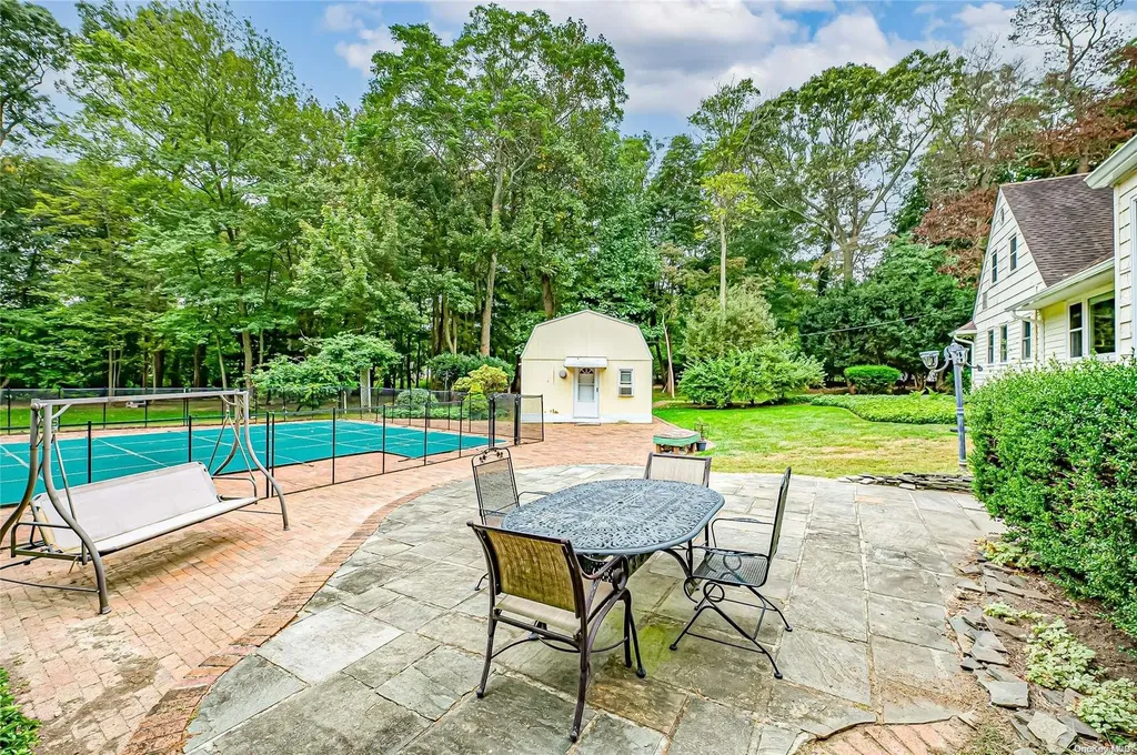 36 Bridle Path Saint James NY 11780