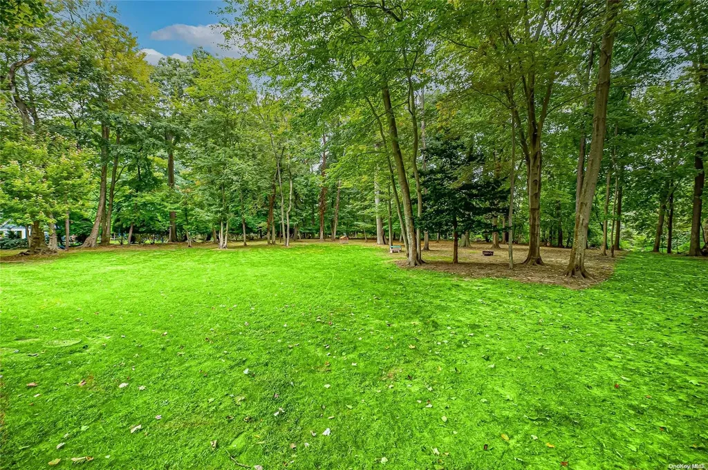 36 Bridle Path Saint James NY 11780