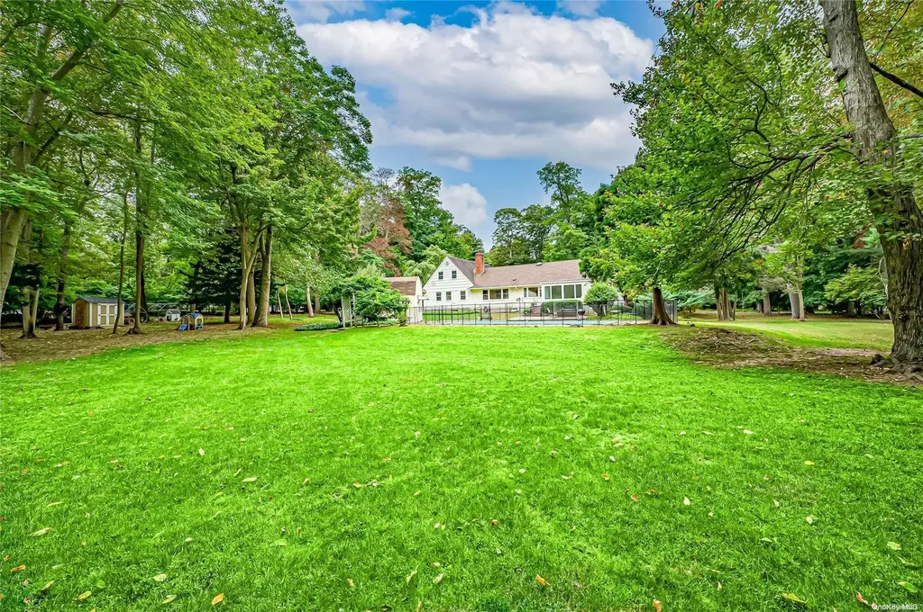 36 Bridle Path Saint James NY 11780