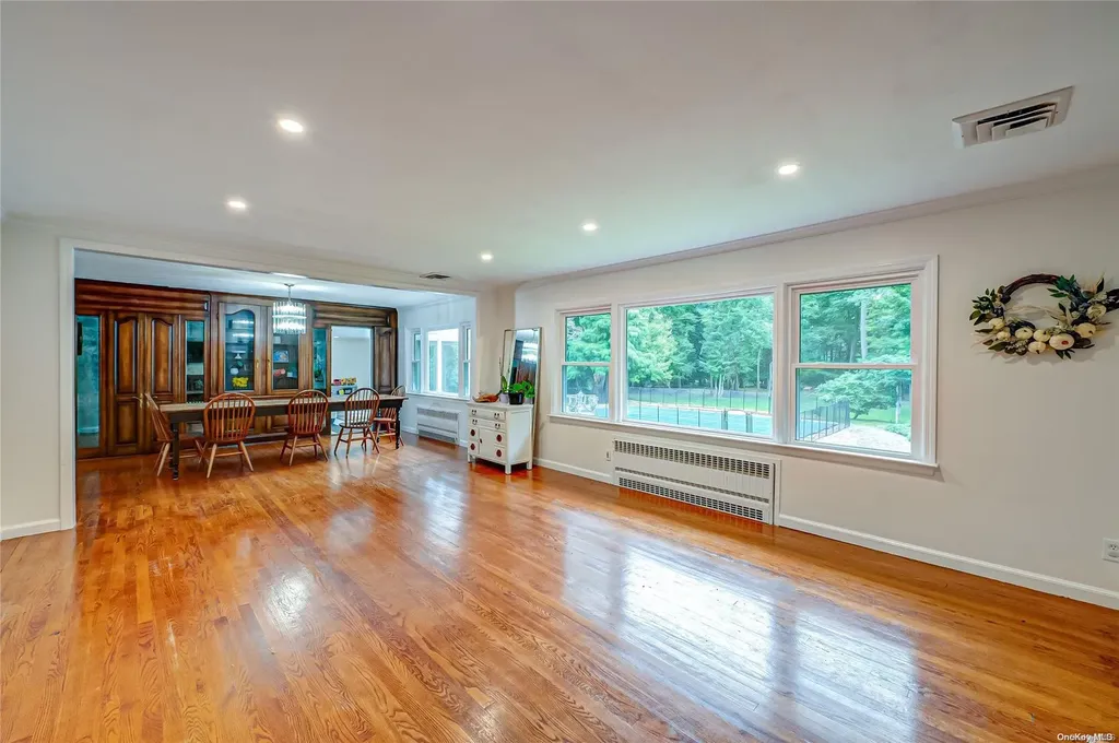 36 Bridle Path Saint James NY 11780