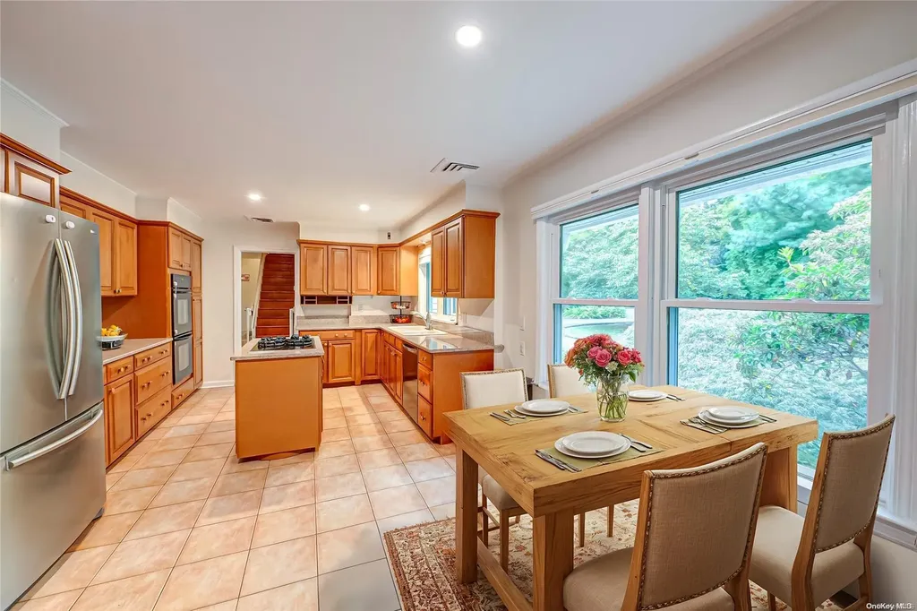 36 Bridle Path Saint James NY 11780
