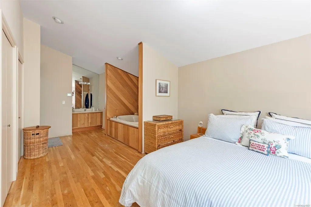 12 Rivers Road East Hampton NY 11937