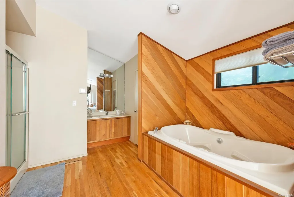 12 Rivers Road East Hampton NY 11937