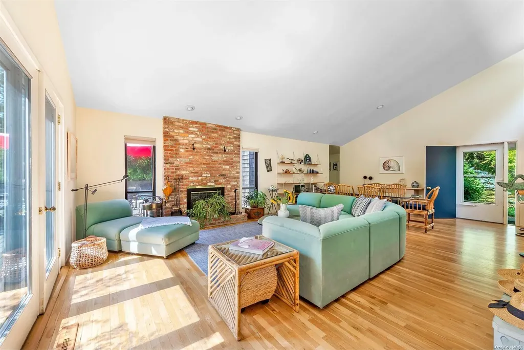 12 Rivers Road East Hampton NY 11937