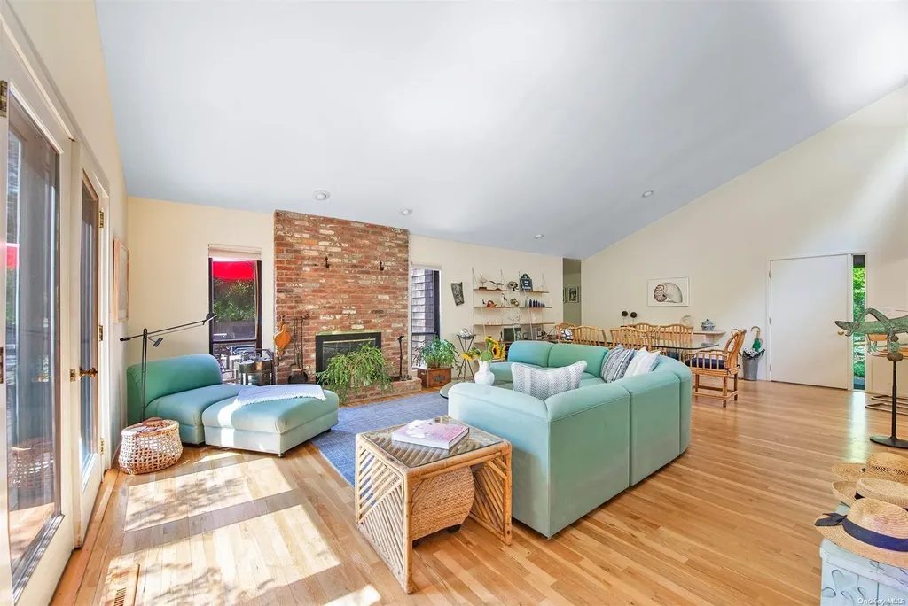 12 Rivers Road East Hampton NY 11937