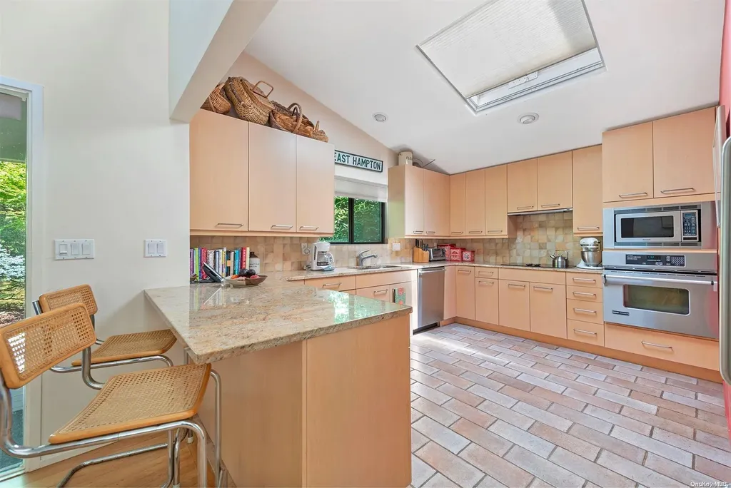 12 Rivers Road East Hampton NY 11937