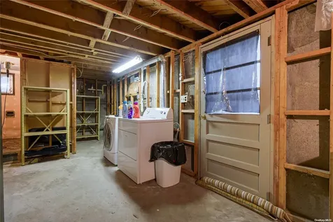 3 Angelica Street Deer Park NY 11729