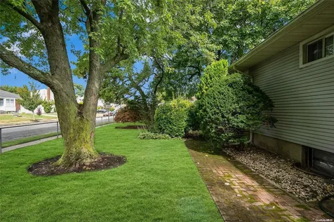 3 Angelica Street Deer Park NY 11729