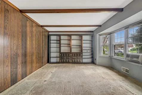 3 Angelica Street Deer Park NY 11729