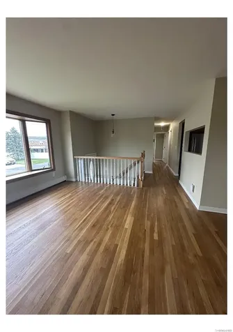 357 Idaho Street Lindenhurst NY 11757