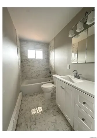 357 Idaho Street Lindenhurst NY 11757