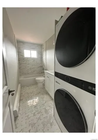 357 Idaho Street Lindenhurst NY 11757