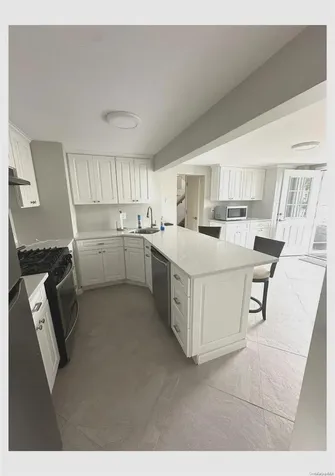 357 Idaho Street Lindenhurst NY 11757