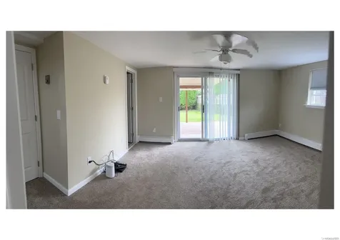 357 Idaho Street Lindenhurst NY 11757