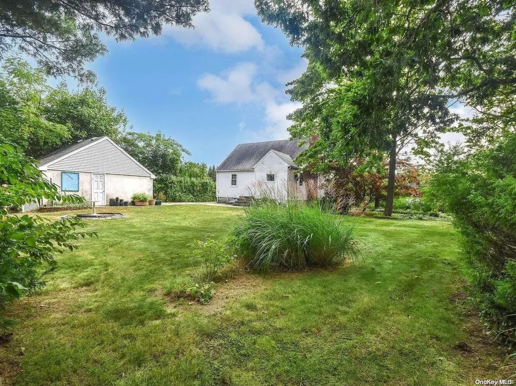 502 14th Street West Babylon NY 11704