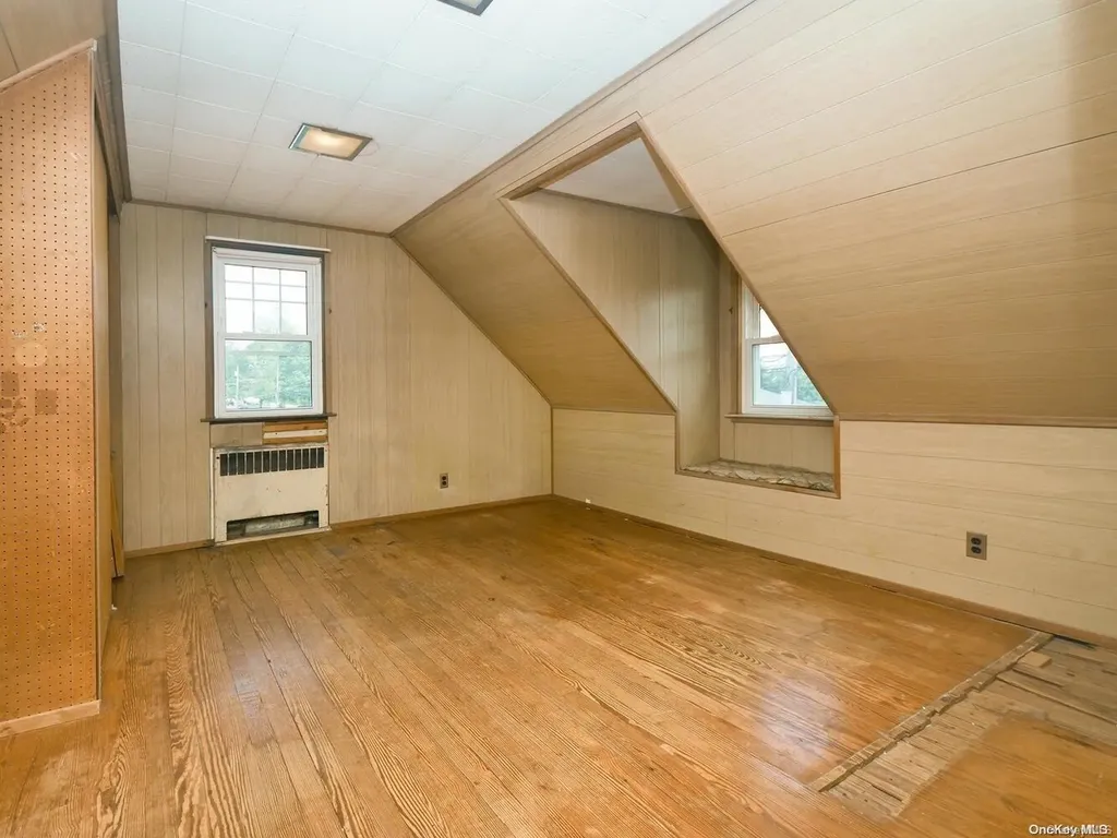 502 14th Street West Babylon NY 11704