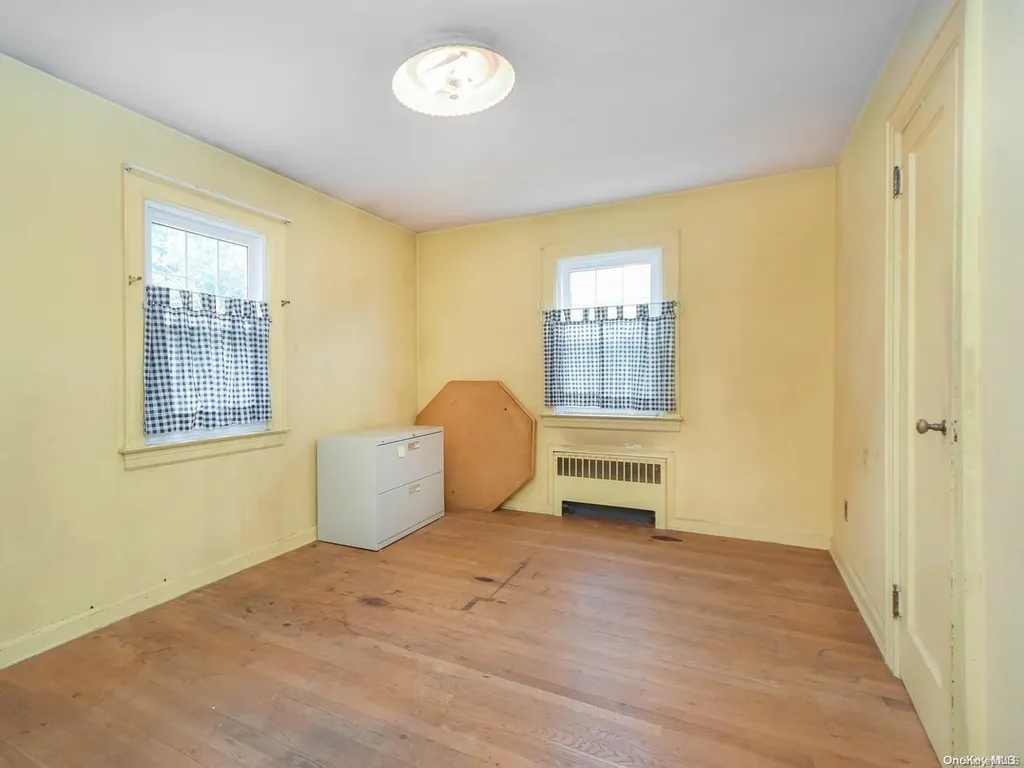 502 14th Street West Babylon NY 11704