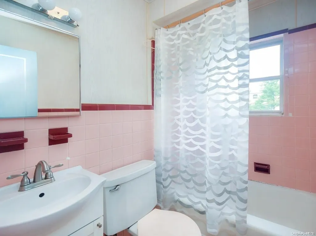 502 14th Street West Babylon NY 11704