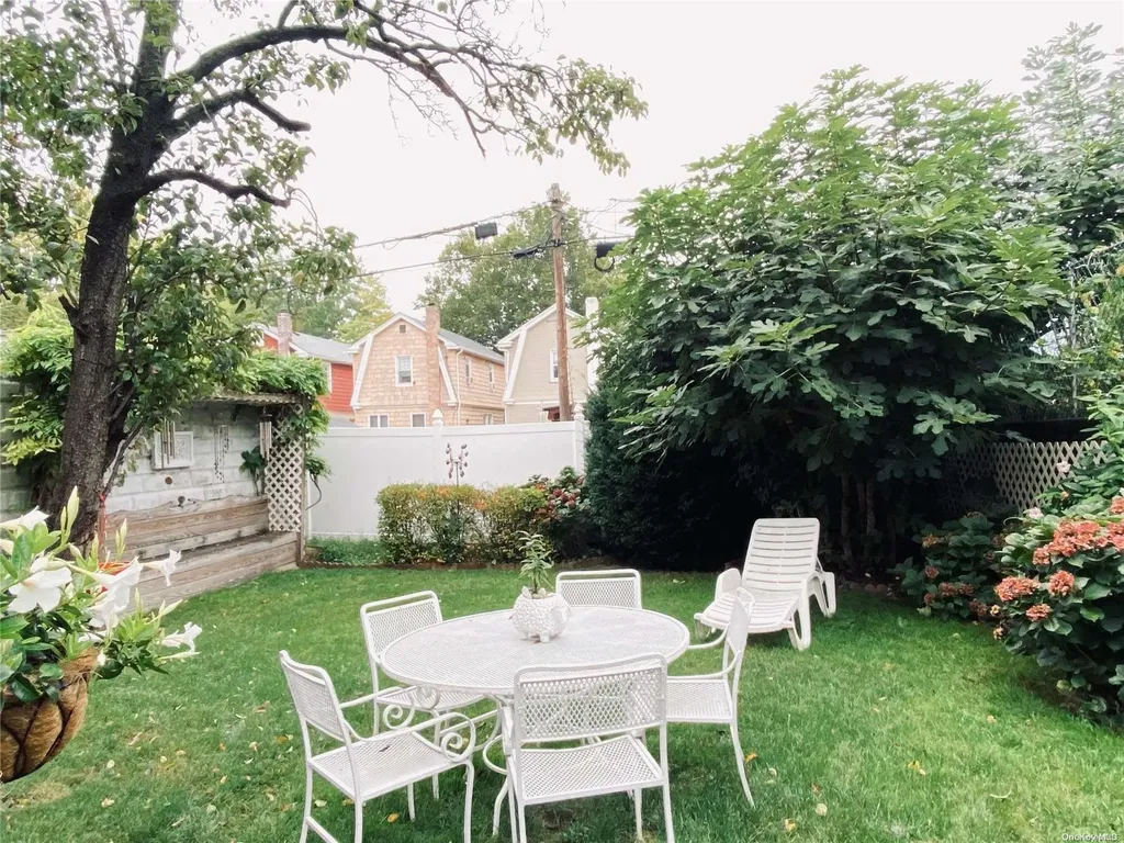 2112 Continental Avenue Bronx NY 10461
