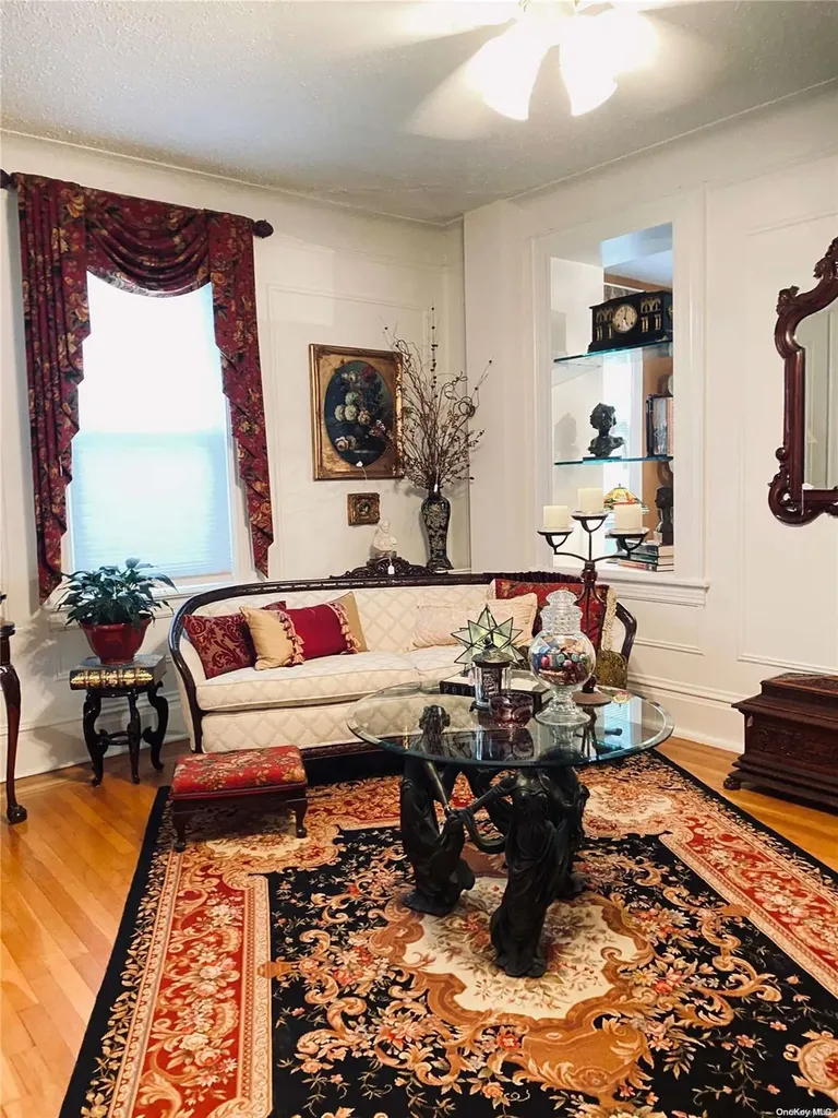 2112 Continental Avenue Bronx NY 10461