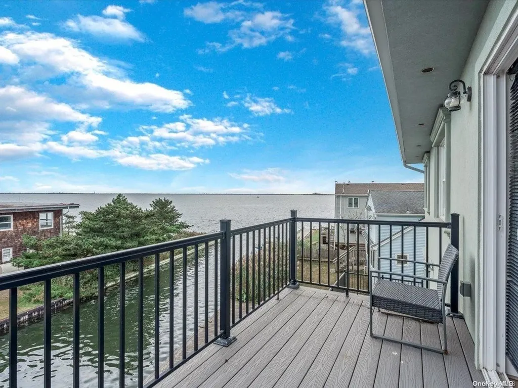 125 S Bay Drive Babylon NY 11702