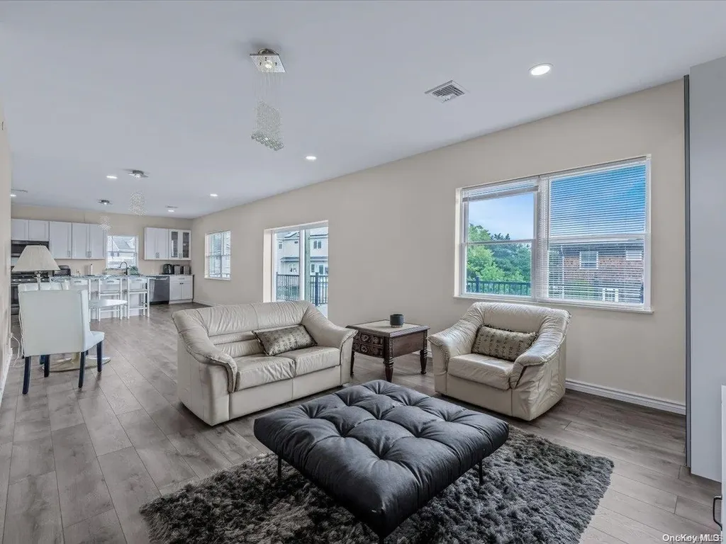 125 S Bay Drive Babylon NY 11702