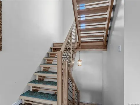 125 S Bay Drive Babylon NY 11702