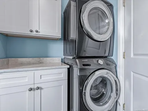 125 S Bay Drive Babylon NY 11702