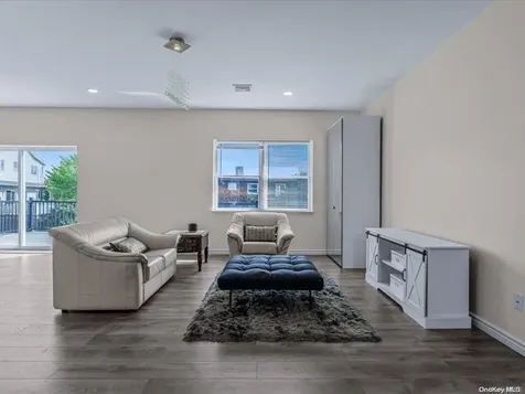 125 S Bay Drive Babylon NY 11702