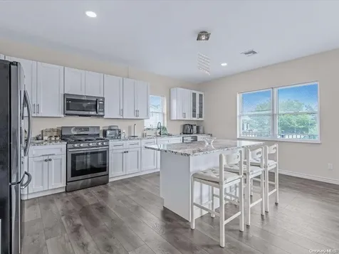 125 S Bay Drive Babylon NY 11702