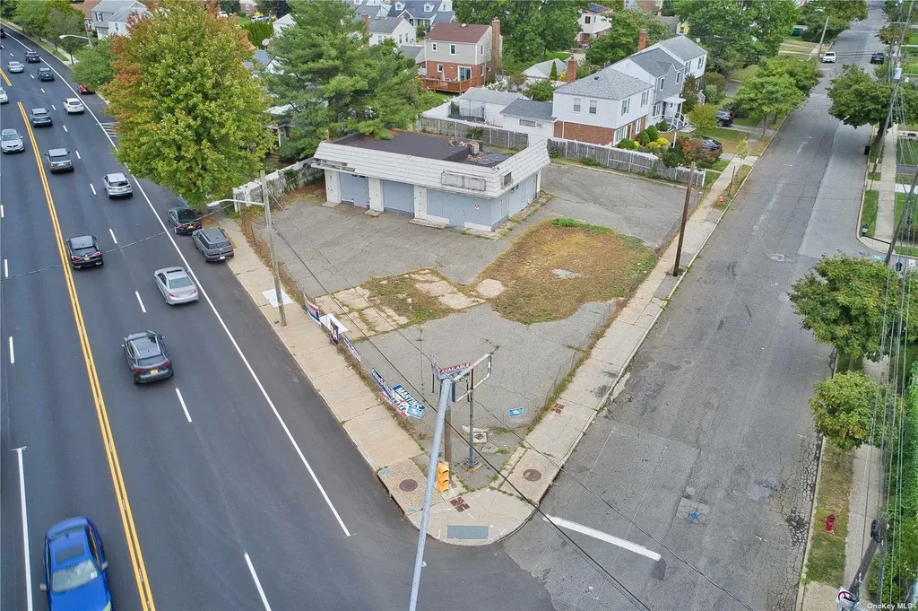 400 Herricks Road Mineola NY 11501