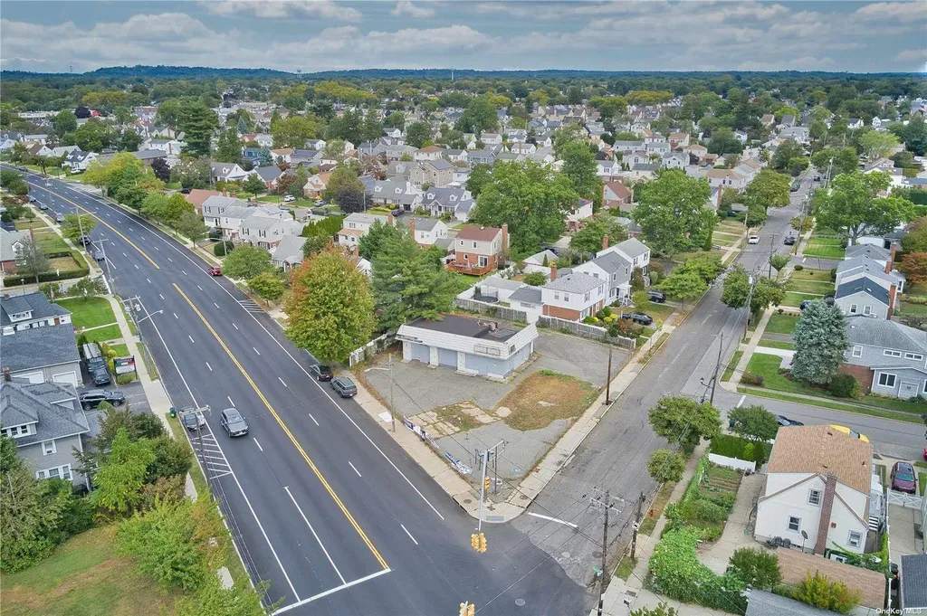 400 Herricks Road Mineola NY 11501