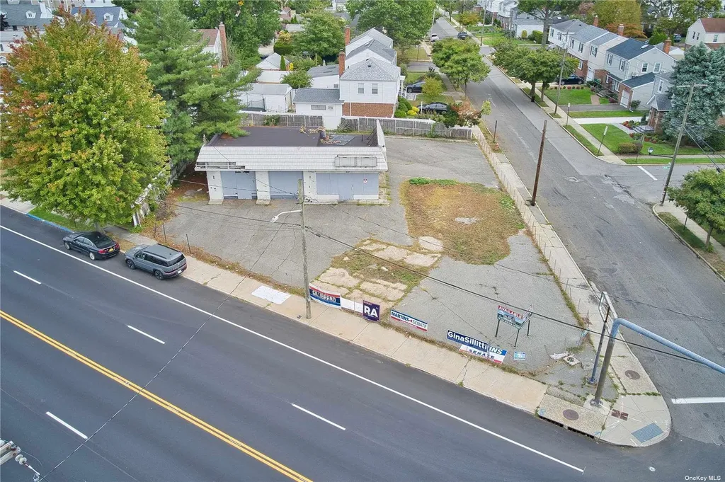 400 Herricks Road Mineola NY 11501