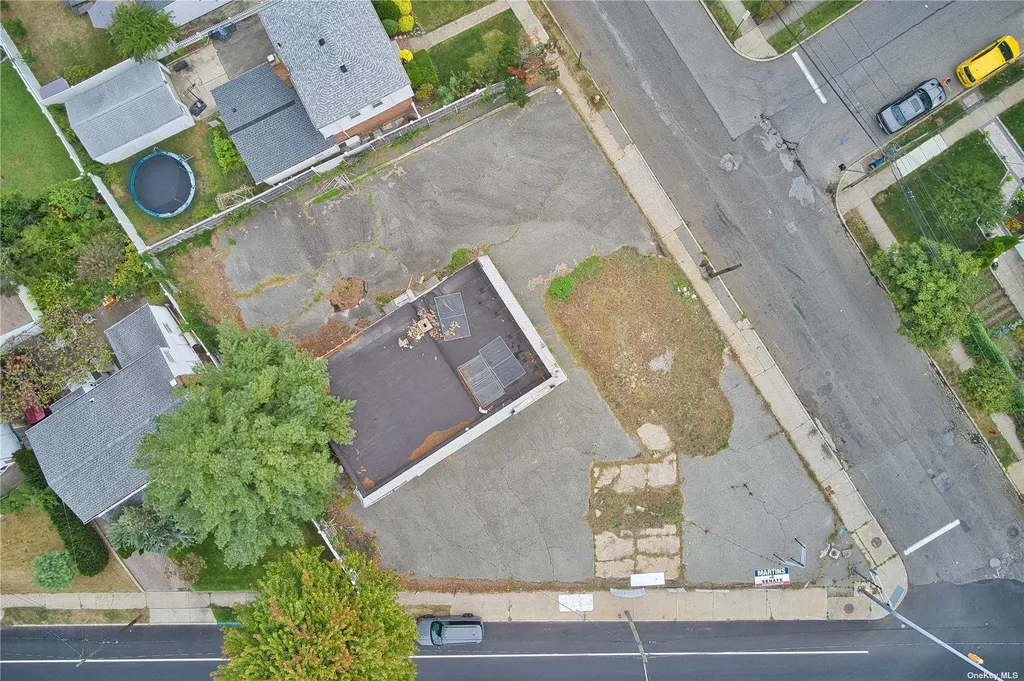 400 Herricks Road Mineola NY 11501