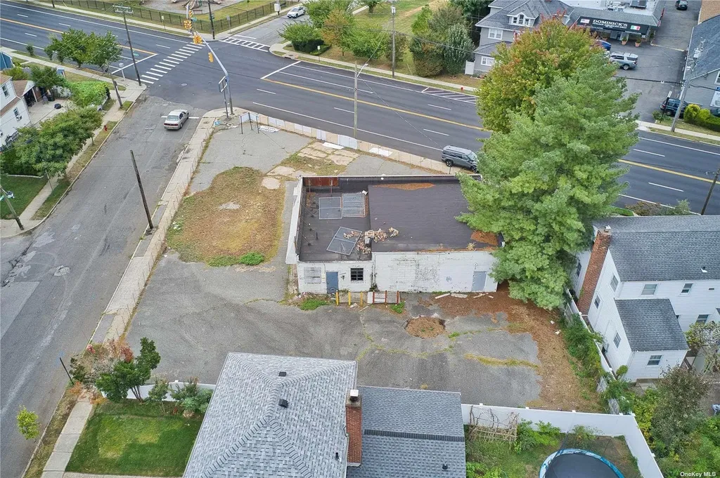 400 Herricks Road Mineola NY 11501