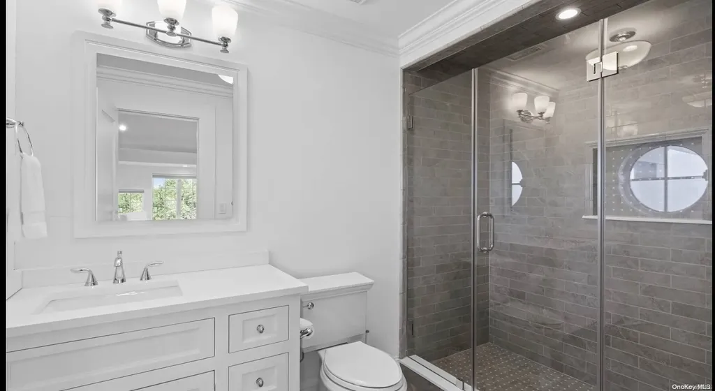 17 Ludlow Lane Hampton Bays NY 11946