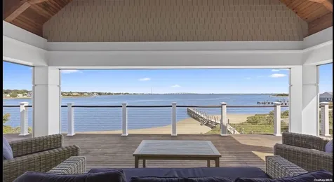 17 Ludlow Lane Hampton Bays NY 11946