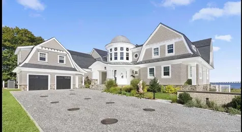 17 Ludlow Lane Hampton Bays NY 11946