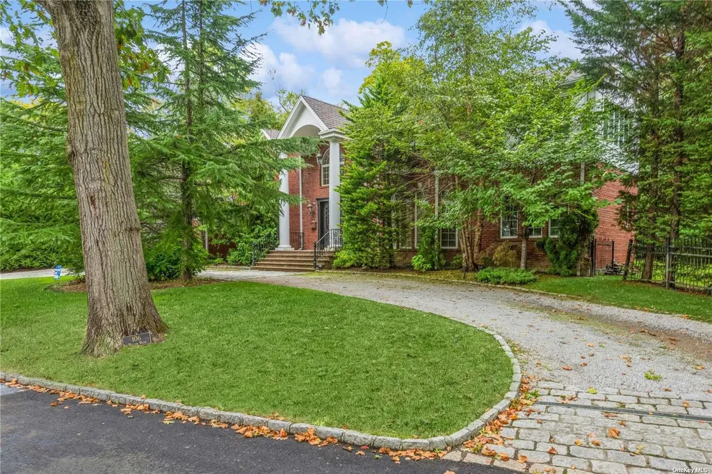 106 Willow Road Woodsburgh NY 11598