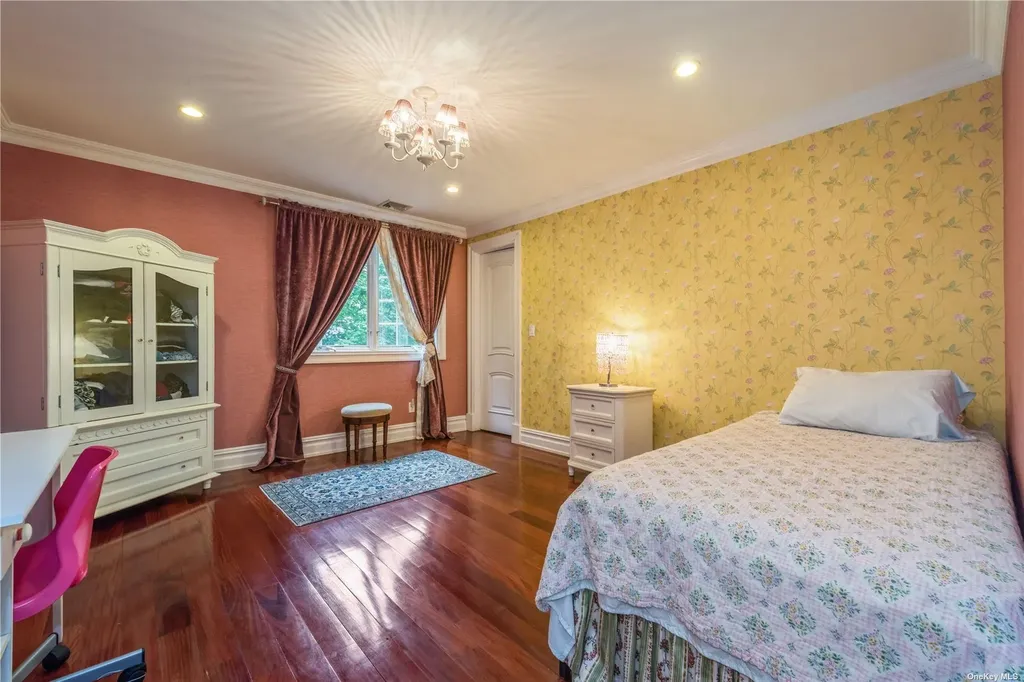 106 Willow Road Woodsburgh NY 11598