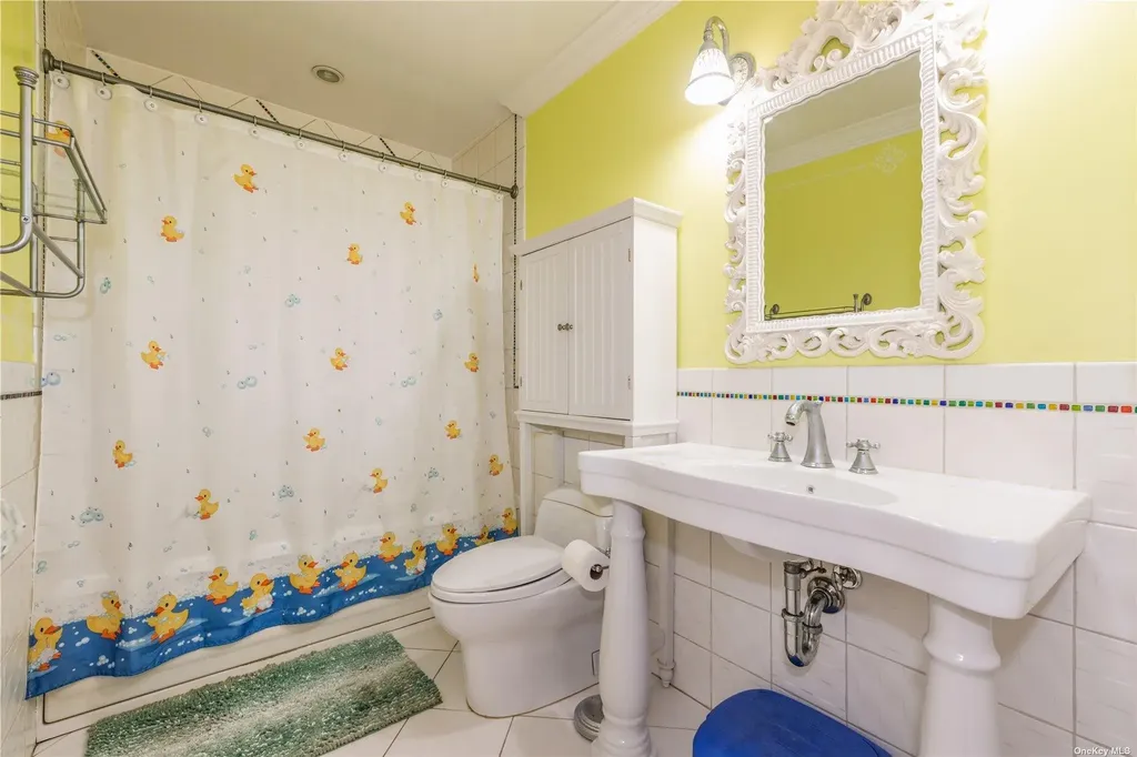 106 Willow Road Woodsburgh NY 11598