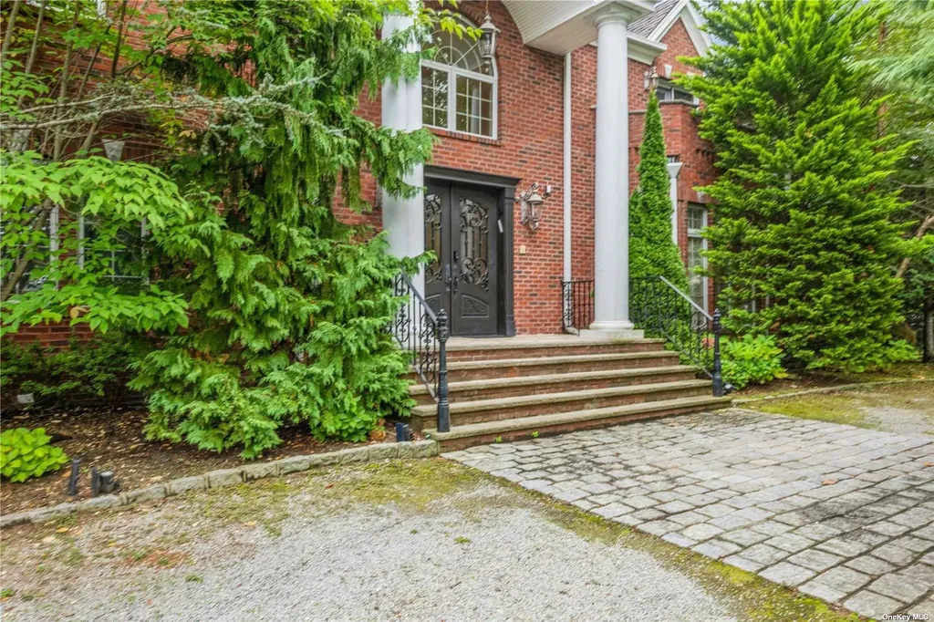 106 Willow Road Woodsburgh NY 11598