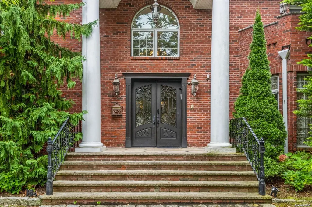 106 Willow Road Woodsburgh NY 11598
