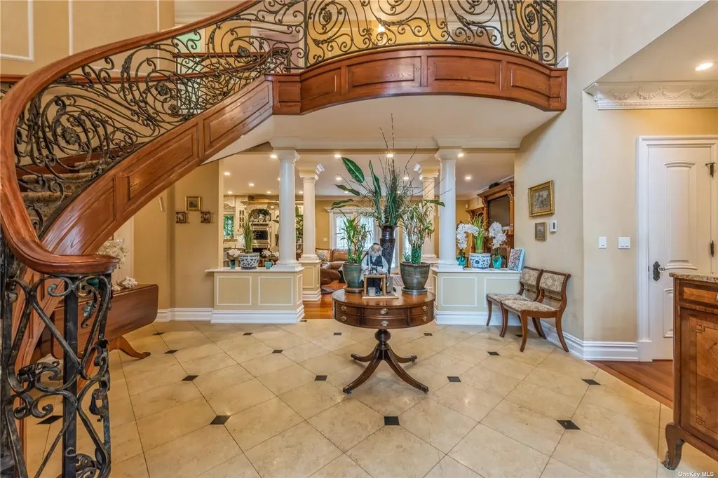 106 Willow Road Woodsburgh NY 11598