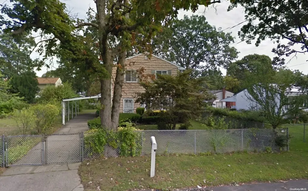 307 41st Street Babylon NY 11726