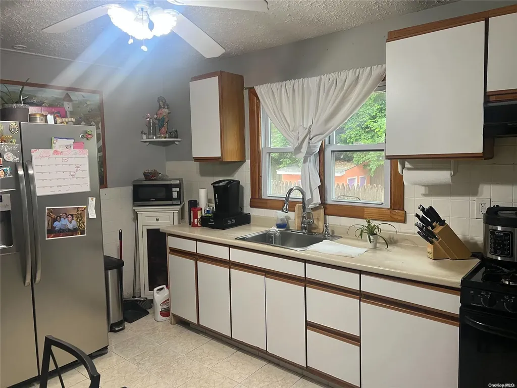 2 Twig Avenue Central Islip NY 11722